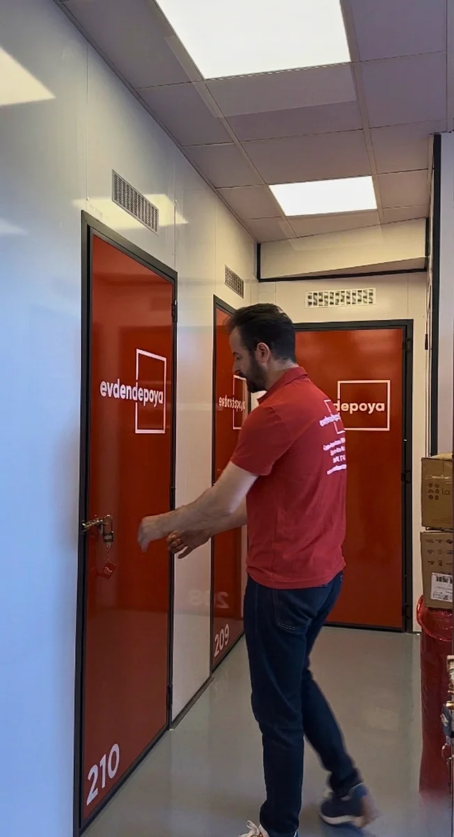 Evden Depoya İstanbul modern eşya depolama tesisi güvenli oda sistemli depo - 34